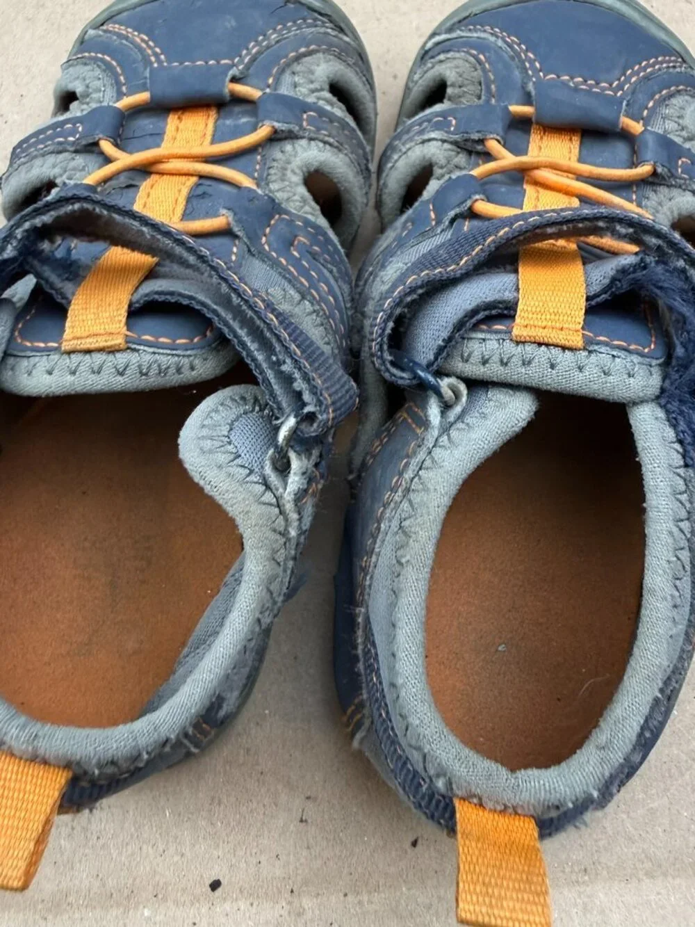 unisex kids Water Sandals Size 9 Blue Orange Closed Toe Summer Shoes WEAR DAMAGE